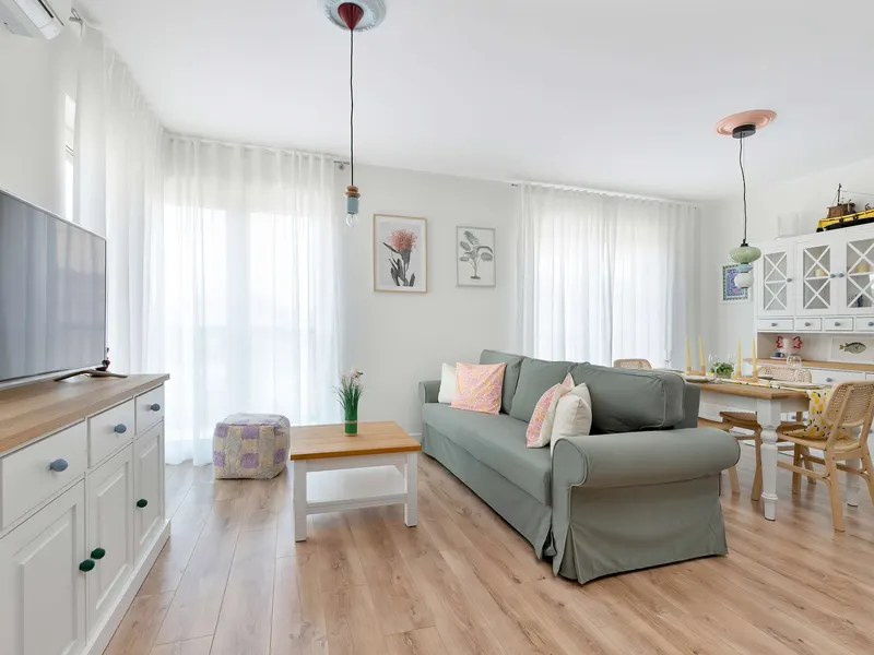 Klimatisiertes Appartement | Parkplatz & Balkon – Foto 1