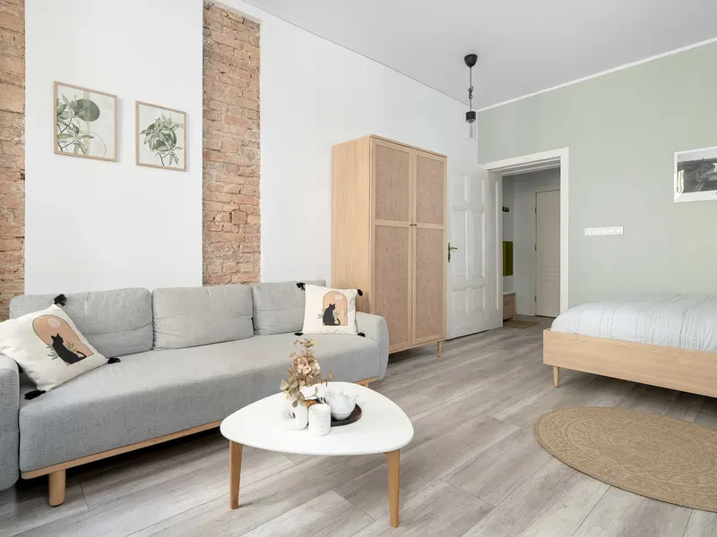 Modernes Apartment mit Schreibtisch | Altstadt – Foto 1