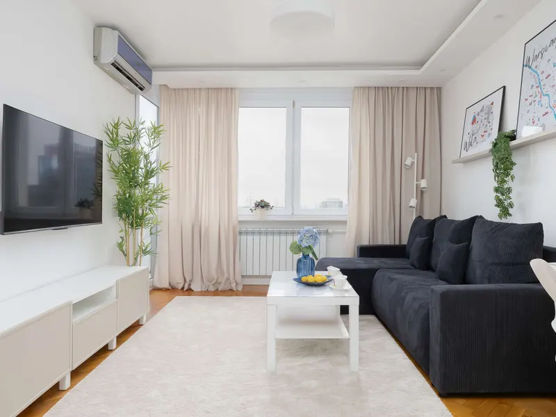 Modernes Apartment mit Schreibtisch | Klimaanlage | Innenstadt – Foto 1