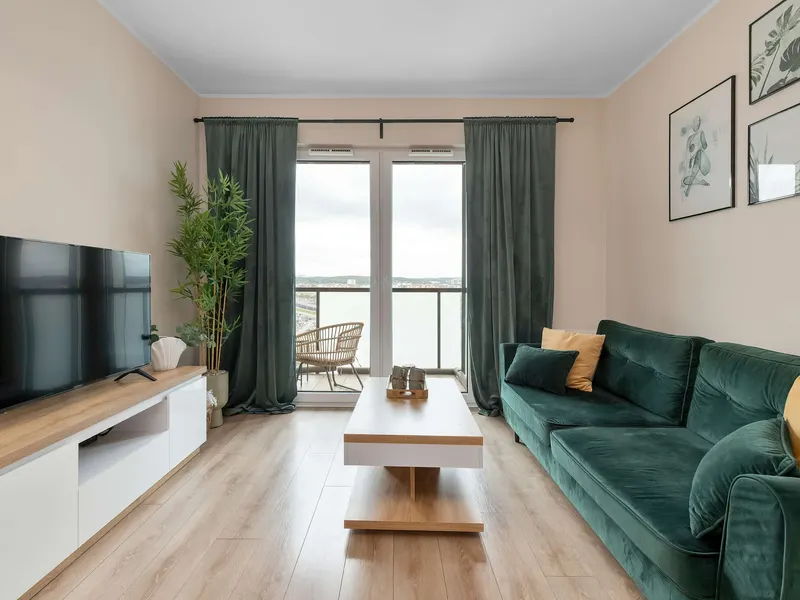 Modern Apartment with Balcony | Parking – photo 1