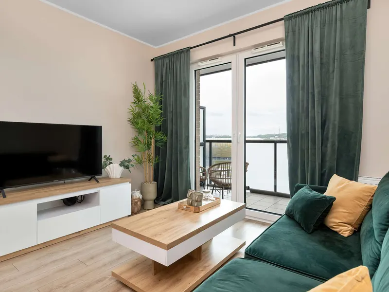 Modern Apartment with Balcony | Parking – photo 5
