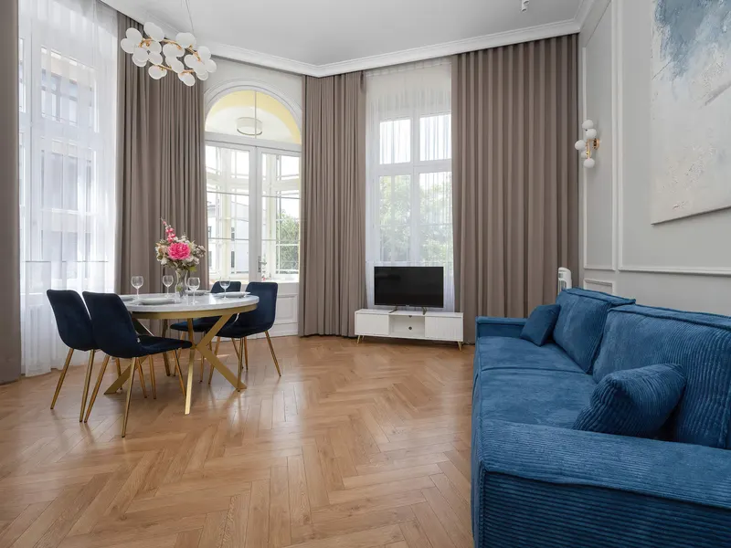 Elegancki Apartament z balkonem | Świetna Lokalizacja przy Rynku – zdjęcie 1