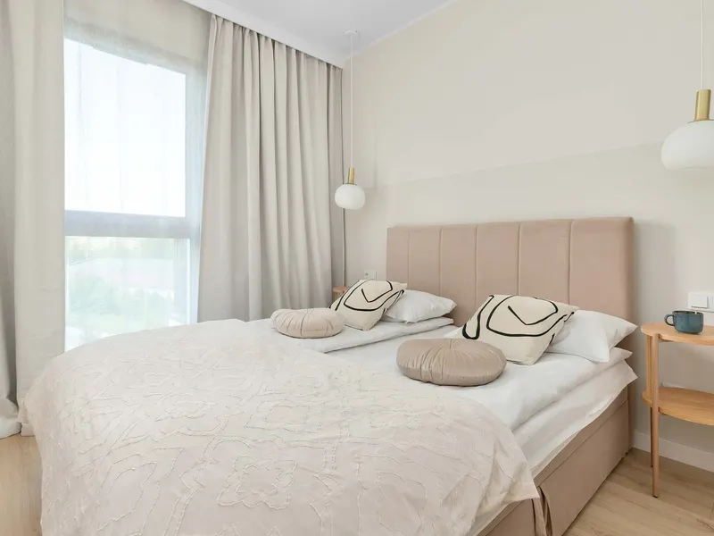Elegancki Apartament z Balkonem oraz Miejscem do Pracy Zdalnej | Klimatyzacja – zdjęcie 2