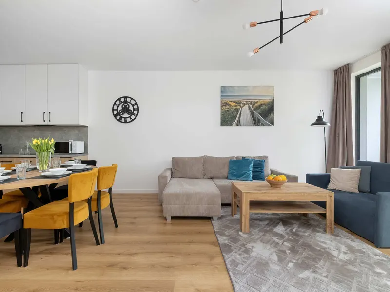 Air-conditioned Apartment with Balcony and Parking | Seasonal Swimming Pool – photo 5