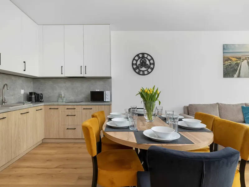 Air-conditioned Apartment with Balcony and Parking | Seasonal Swimming Pool – photo 4