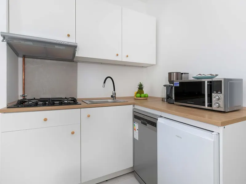 Przytulny Apartament z Balkonem | Blisko Starego Miasta – zdjęcie 4
