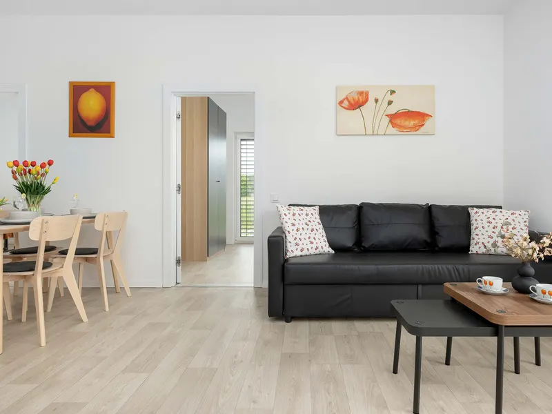 Familienapartment mit Terrasse | 2 Schlafzimmer, Parkplatz – Foto 1