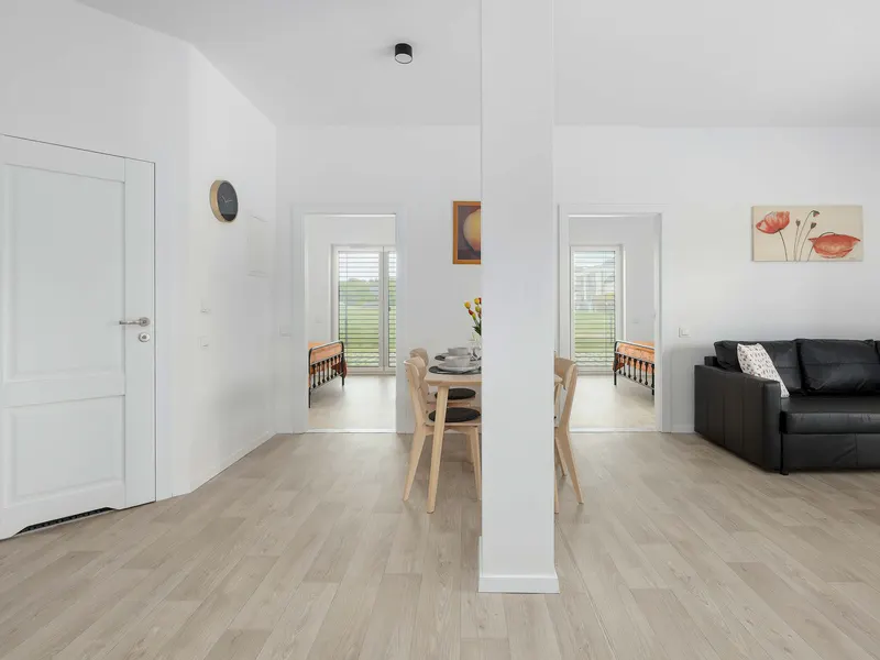Familienapartment mit Terrasse | 2 Schlafzimmer, Parkplatz – Foto 5