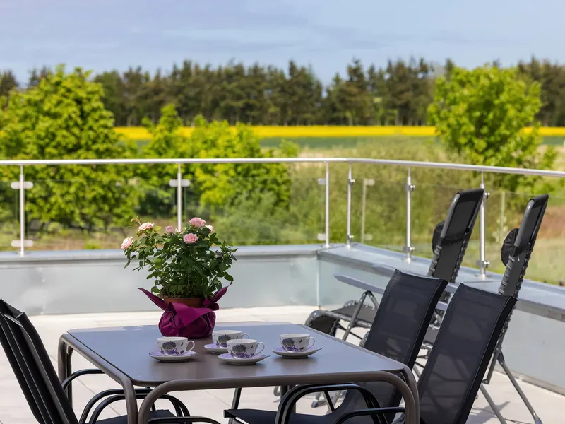 Helles Apartment mit großer Terrasse | Parkplatz – Foto 5