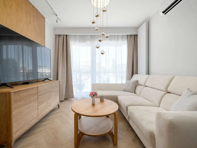 Nowoczesny Apartament z Balkonem | Miejsce do Pracy, Parking – zdjęcie 1