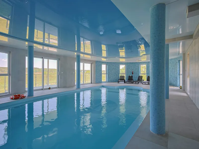 Modernes Studio mit Terrasse | Swimmingpool und Parkplatz – Foto 2
