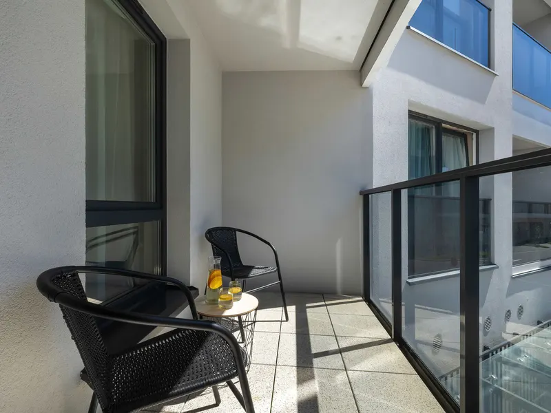 Modern Apartment with a Balcony | Pool, Spa, Gym – photo 5