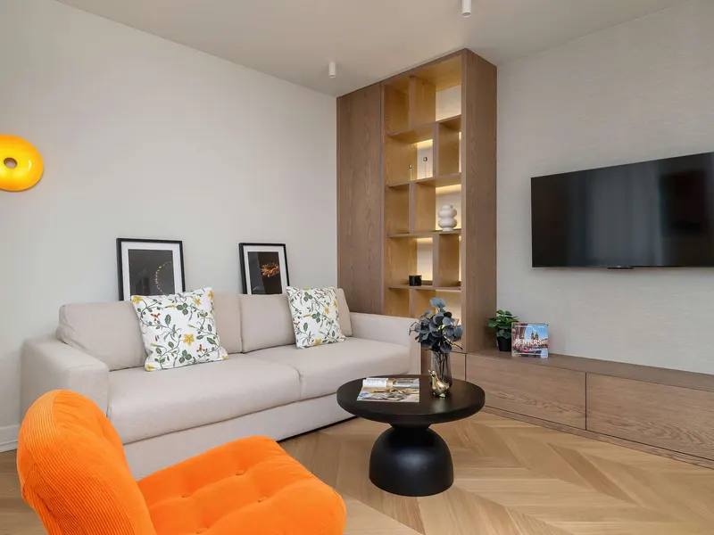 Elegantes Apartment mit Arbeitsbereich | Balkon – Foto 5