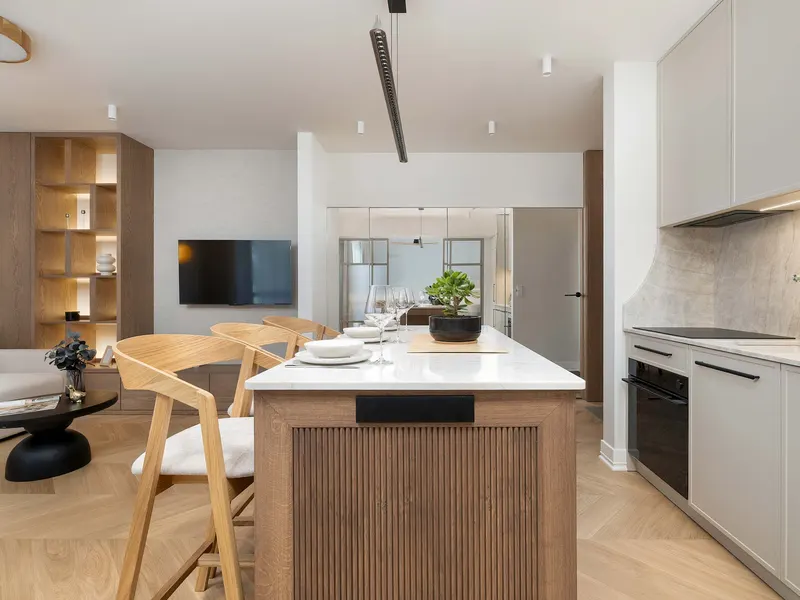 Elegantes Apartment mit Arbeitsbereich | Balkon – Foto 3