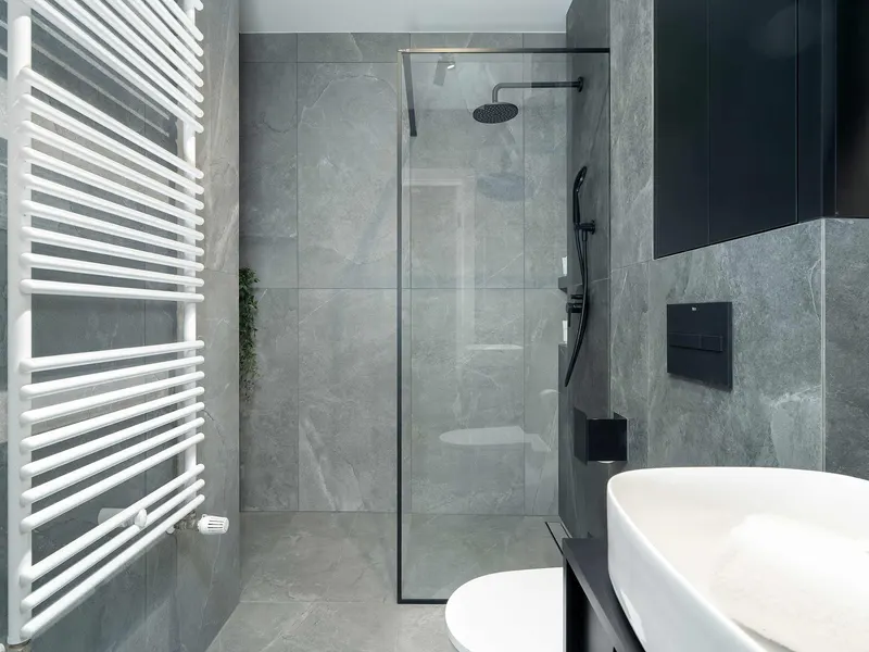 Modernes Studio in der Innenstadt | Balkon – Foto 3