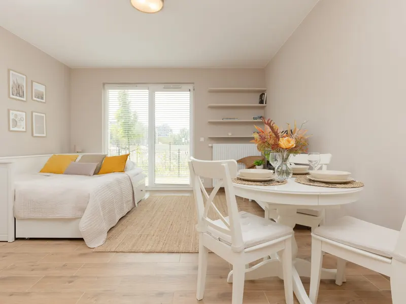 Modernes Studio mit Terrasse in Praga | Privatparkplatz – Foto 1