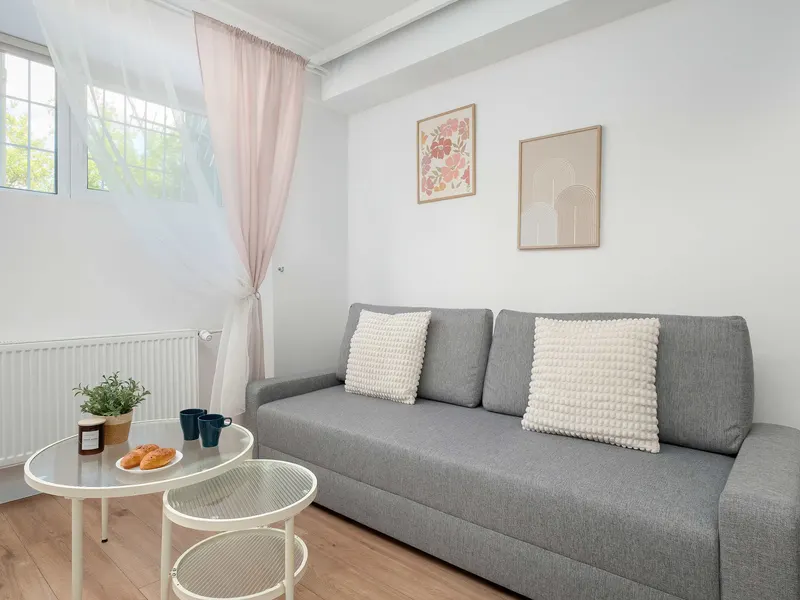 Jasny Apartament w Centrum | Rodzinny Pobyt – zdjęcie 1