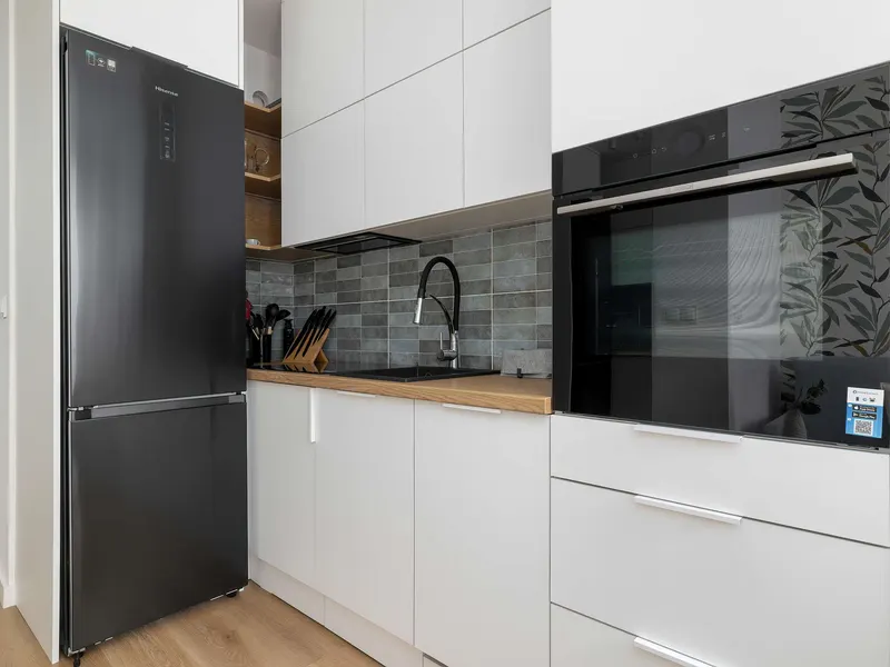 Stilvolles Appartement mit Balkon | Ein Ort zum Arbeiten – Foto 4