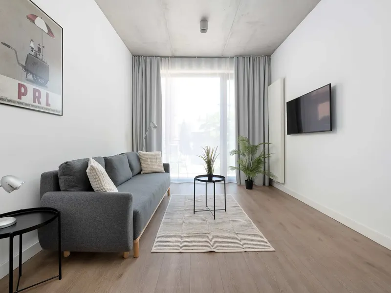 Nowoczesne Studio z Balkonem | Miejsce do Pracy – zdjęcie 1