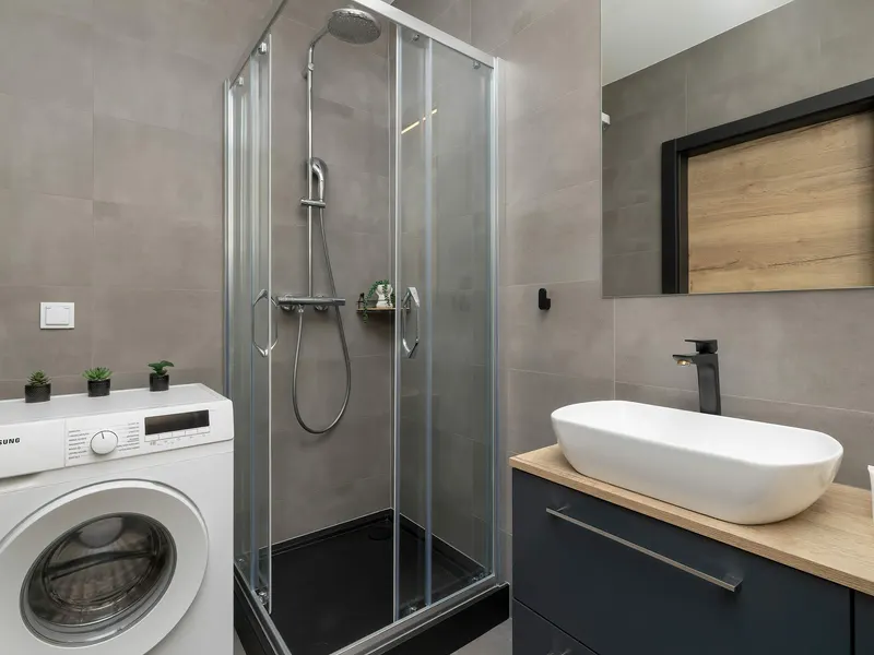 Modernes Appartement mit Parkplatz | Balkon | Smart-TV – Foto 3