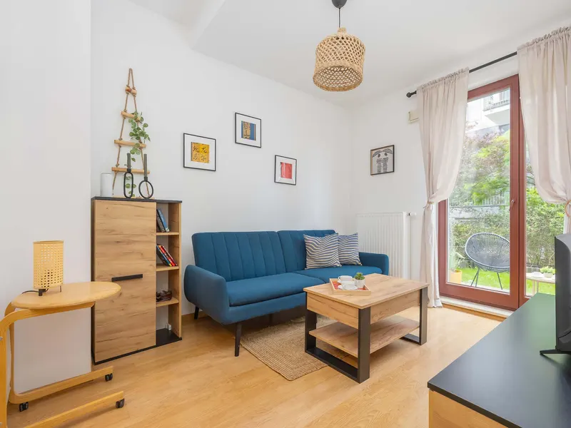 Helles Appartement mit Garten | In der Nähe des PGE Narodowy – Foto 1