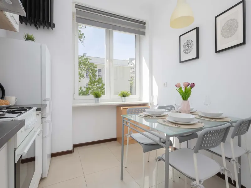 Funktionales Apartment mit Arbeitsbereich | In der Nähe des Rosengartens – Foto 4