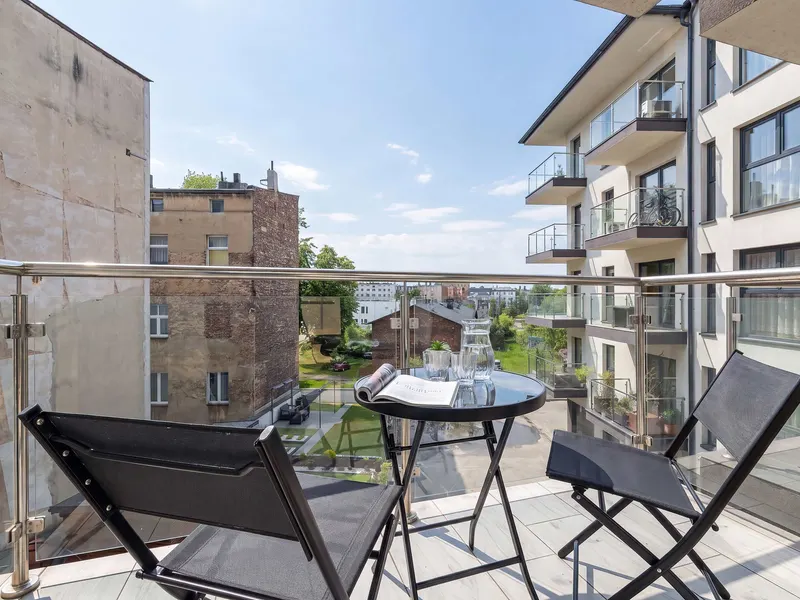 Beige and Pink Apartment | Balcony | Desk – photo 5