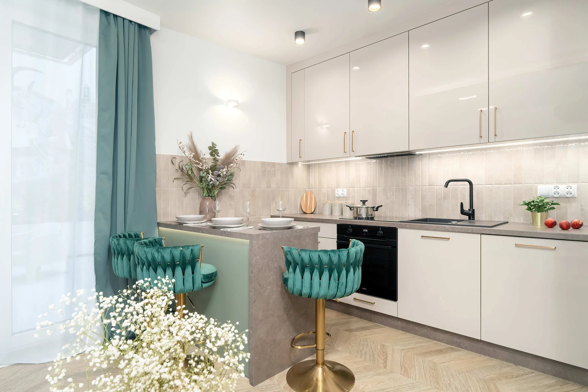 The fully equipped kitchenette includes everything you need for a home-cooked meal.