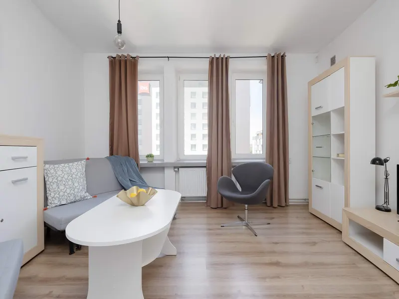 Spacious Apartment for 6 Guests with a Bathtub in Warsaw by Noclegi Renters – photo 5