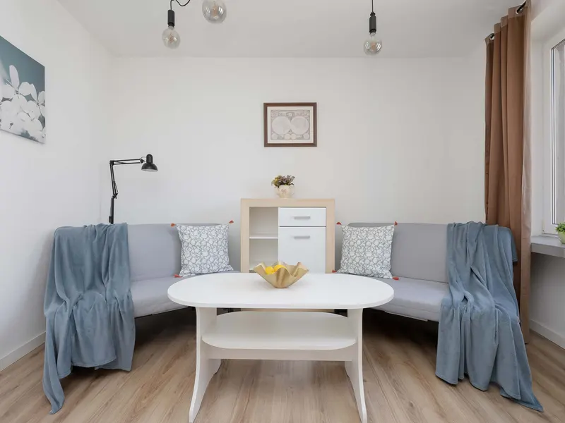 Spacious Apartment for 6 Guests with a Bathtub in Warsaw by Noclegi Renters – photo 4