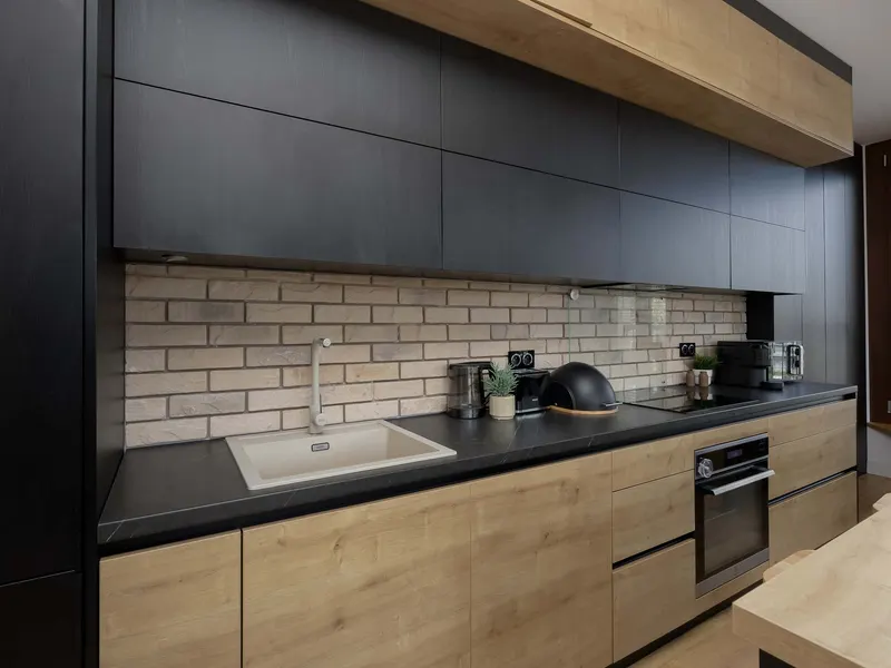 Spacious Apartment with Air Conditioning | Parking | 2 Bedrooms | Desk – photo 3