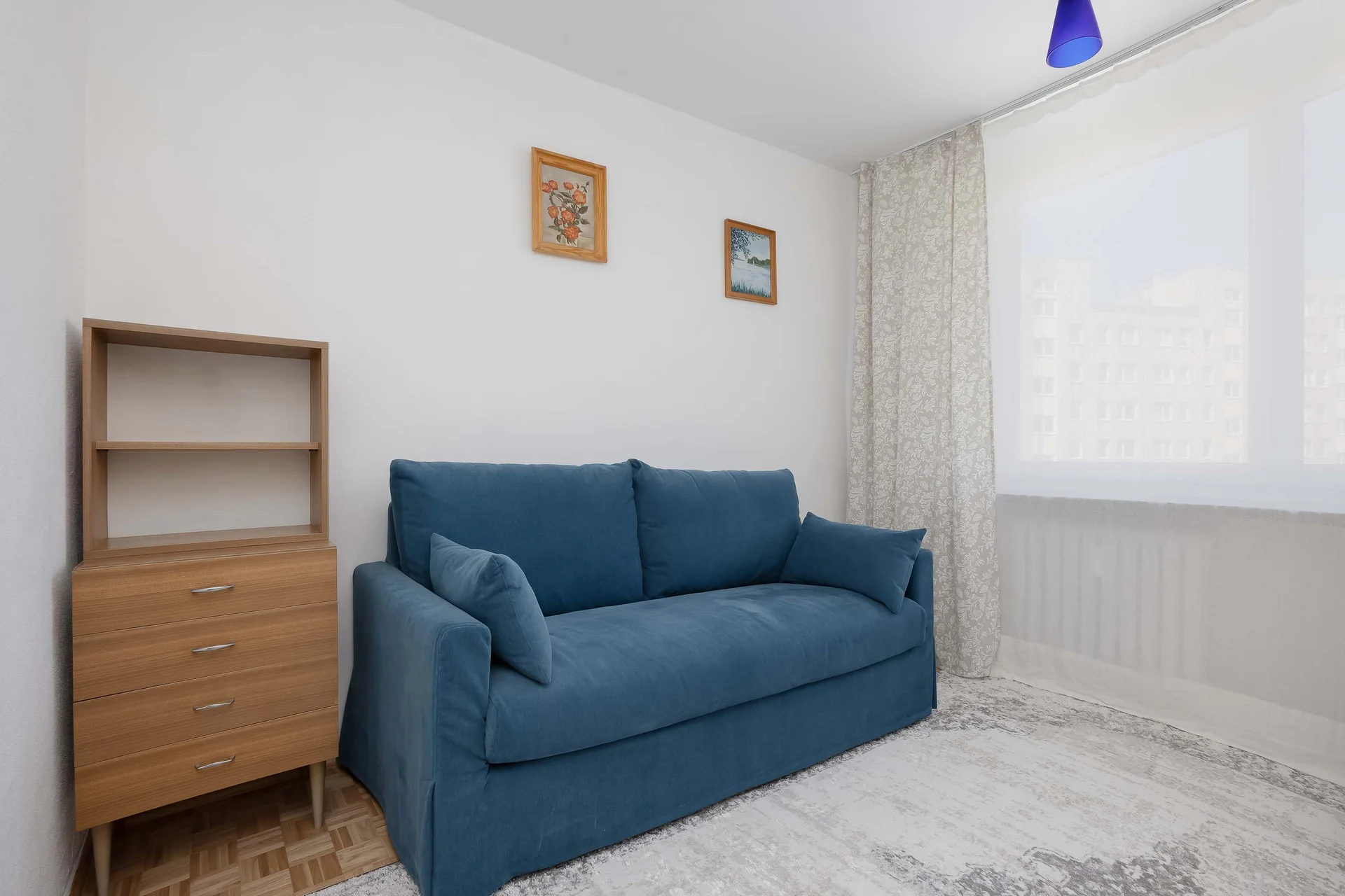 Unwind on the comfortable sofa that can be converted into double bed.