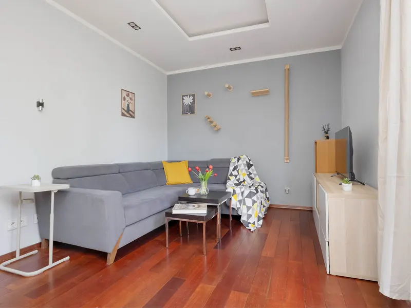 Komfortables Apartment mit Balkon | Arbeitsplatz – Foto 4