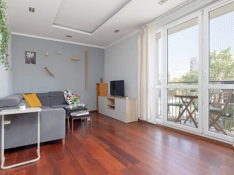 Komfortables Apartment mit Balkon | Arbeitsplatz – Foto 1