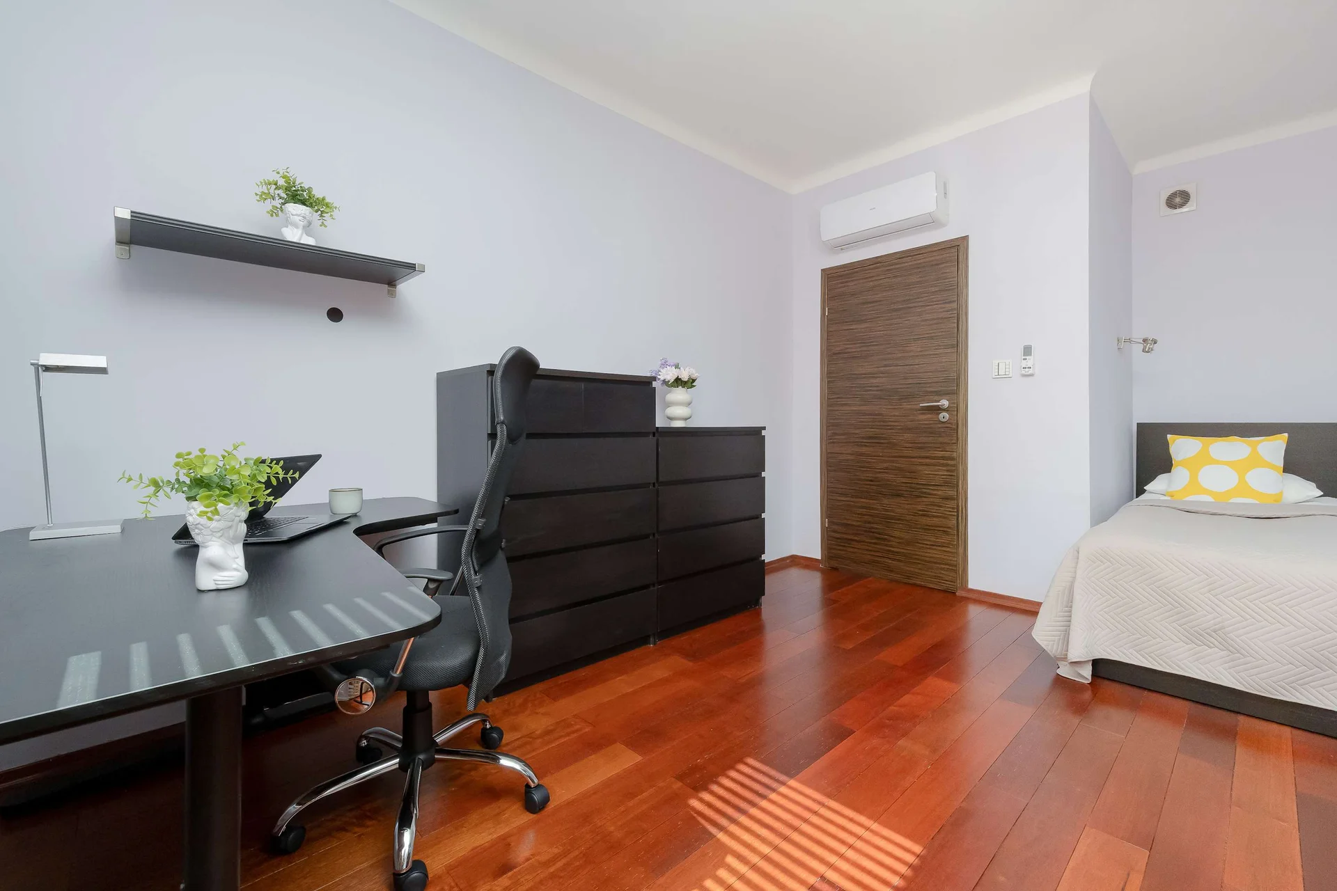 Apartment image