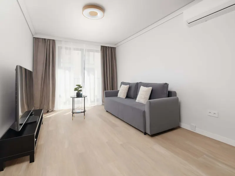 Geräumiges Appartement mit Parkplatz | Arbeitsbereich | In der Nähe der Altstadt – Foto 2