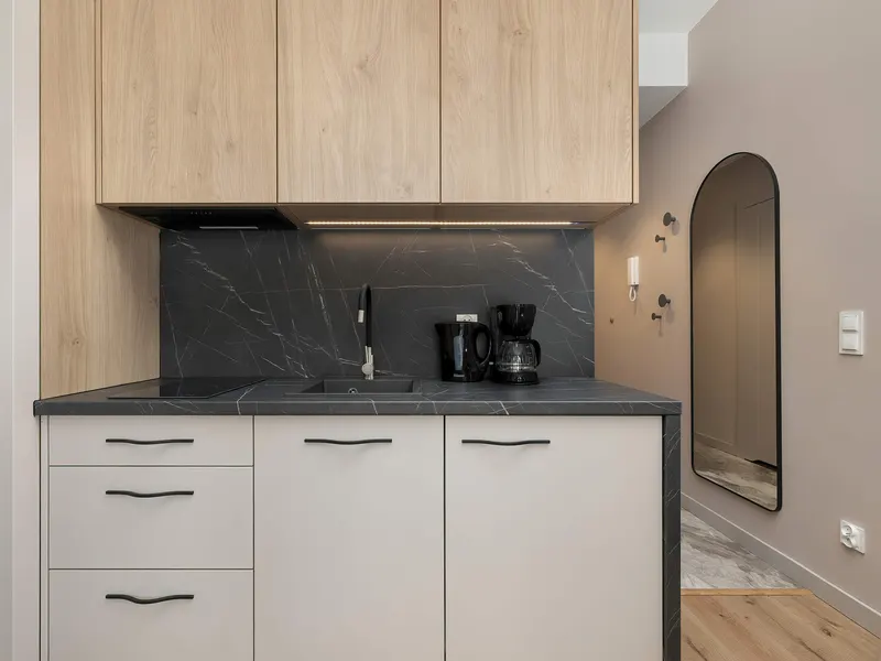 Beiges Appartement Am Fluss | 2 Balkone – Foto 4