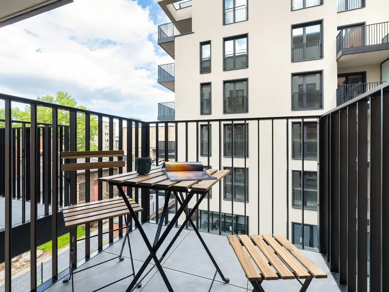 Beiges Appartement Am Fluss | 2 Balkone – Foto 5