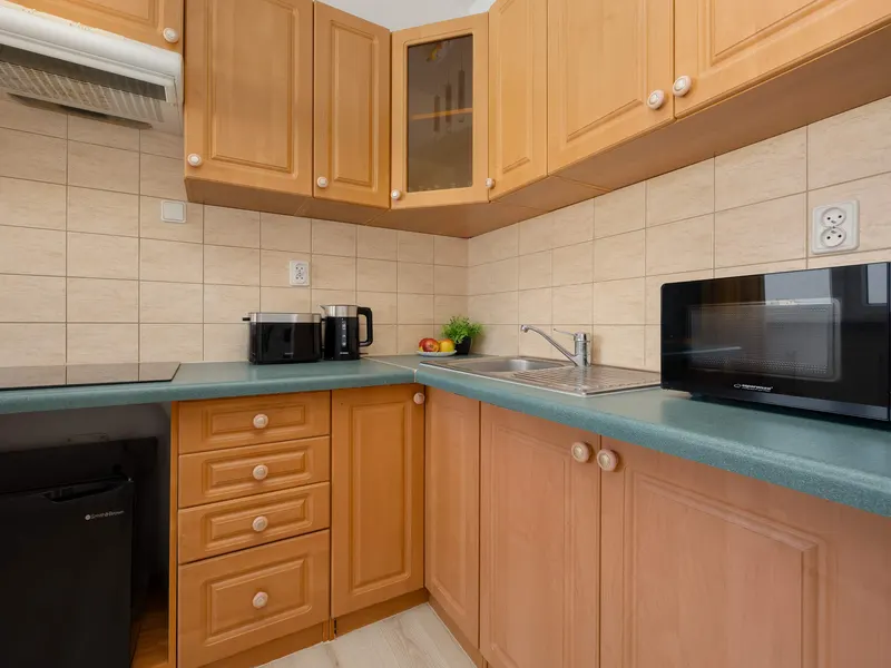 Kompaktowy Apartament blisko Metra | Funkcjonalne Wnętrze – zdjęcie 2