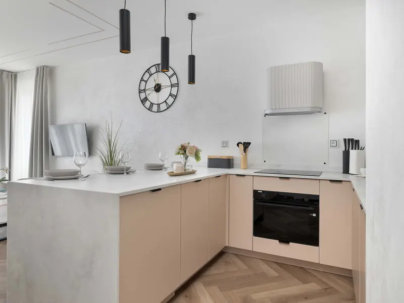 Klimatisiertes Appartement mit Balkon | Arbeitsbereich | Parkplatz – Foto 4