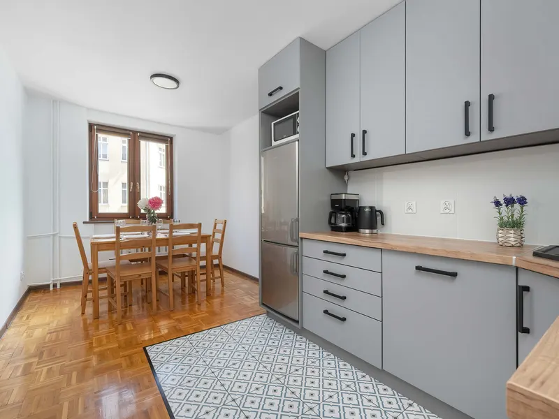Przestronny Apartament w Centrum | Balkon | Biurko – zdjęcie 3