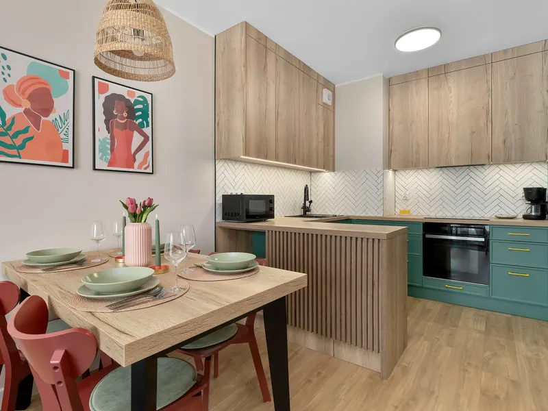 Komfortowy Apartament z Parkingiem | Blisko plaży | Miejsce do pracy – zdjęcie 2
