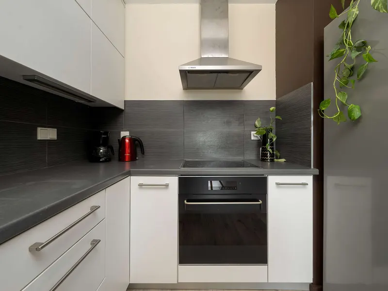 Stylowy Apartament z Wanną i Balkonem | Centrum – zdjęcie 3