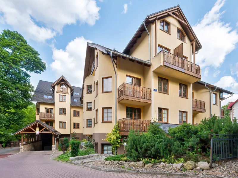 Zweistöckige Wohnung mit Parkplatz | In der Nähe der Innenstadt | Balkon – Foto 4