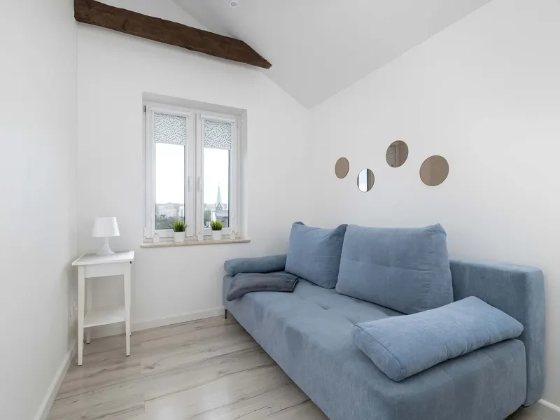 Funkcjonalny Apartament z Biurkiem | Klimatyzacja – zdjęcie 2