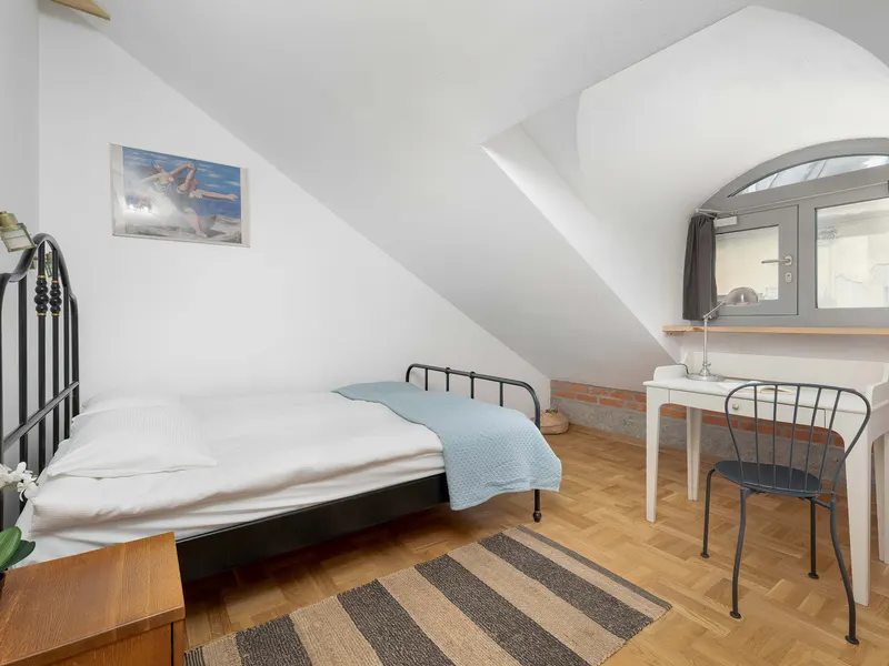 Zweistöckiges Appartement im Stadtzentrum | Klimaanlage | Schreibtisch | Haustiere erlaubt – Foto 2