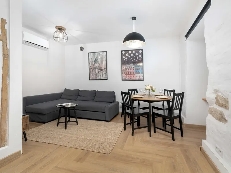 Zweistöckiges Appartement im Stadtzentrum | Klimaanlage | Schreibtisch | Haustiere erlaubt – Foto 5