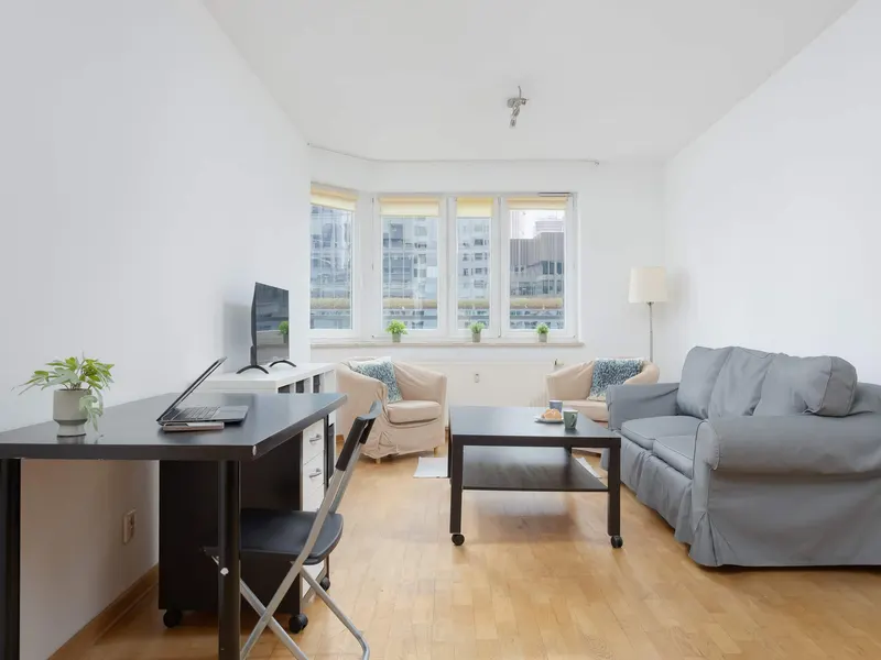 Spacious Apartment with Balcony | Workspace | Close to the Center – photo 2