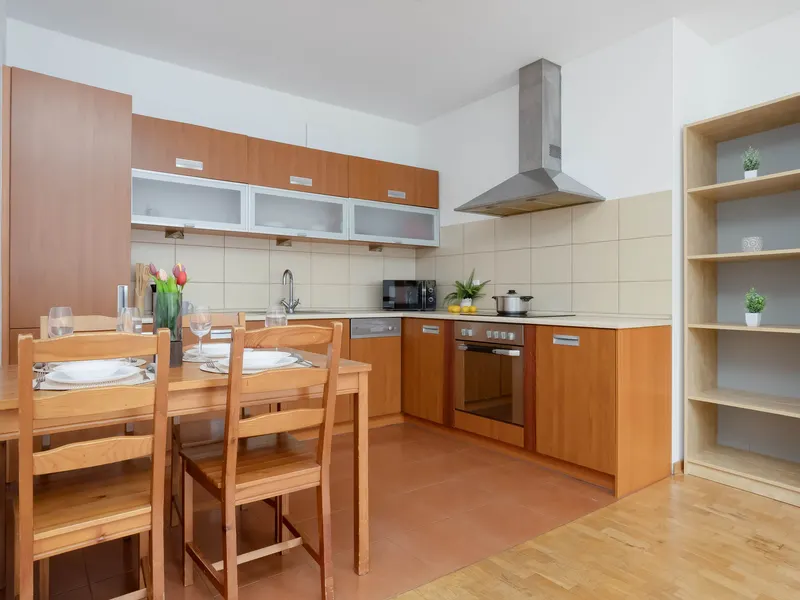 Spacious Apartment with Balcony | Workspace | Close to the Center – photo 3