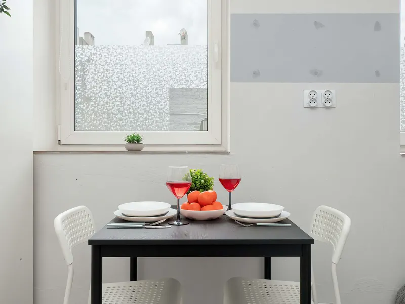 Przytulne Studio z Pralka Niedaleko Muzeum Wlokiennictwa w Lodzi by Noclegi Renters – photo 4